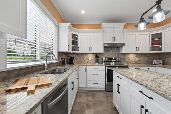 6876 192a Street, Surrey, BC V4N0B7 Photo 5