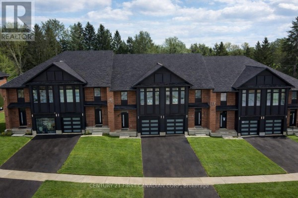 6882 Heathwoods Avenue, London South