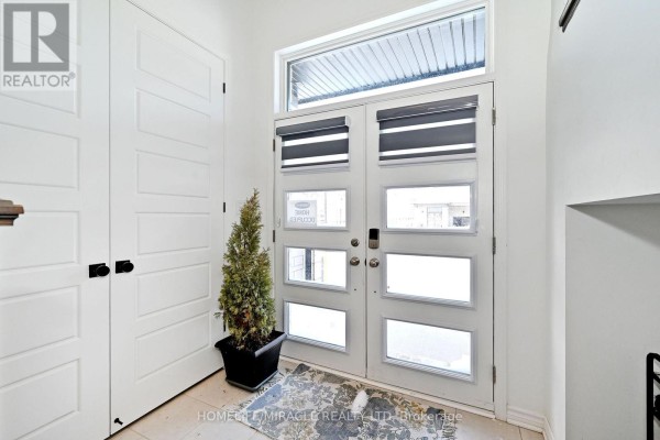 Family room - 689 Mika Street, Innisfil, ON L9S0R7 Photo 4