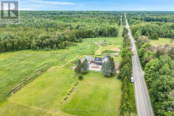 Family room - 689 Northline Road, Kawartha Lakes, ON K0N1M0 Photo 2