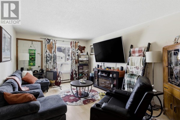 689 Wellington St, Sault Ste  Marie, ON, photo 3