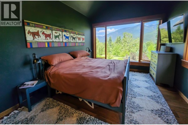 Bedroom - 6890 Harrop-procter Road, Harrop, BC V1L6R2 Photo 4