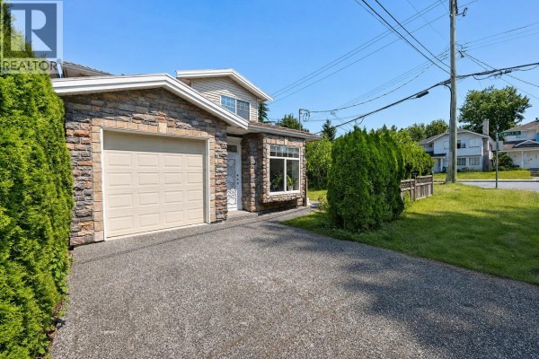 6890 Koala Crescent, Burnaby, BC V5E3K9 Photo 4