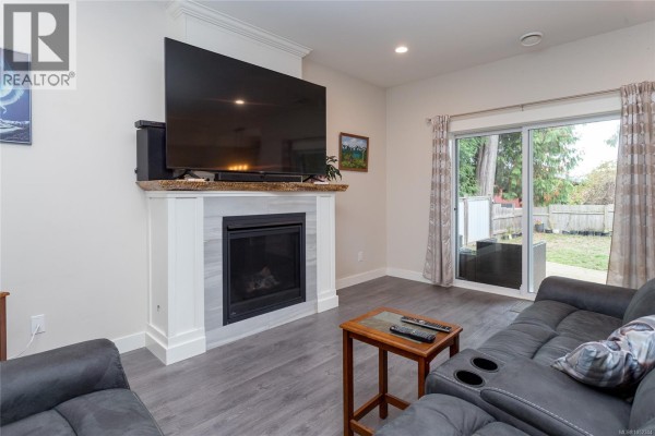 Ensuite - 6897 Beaton Rd, Sooke, BC V9Z0M3 Photo 2