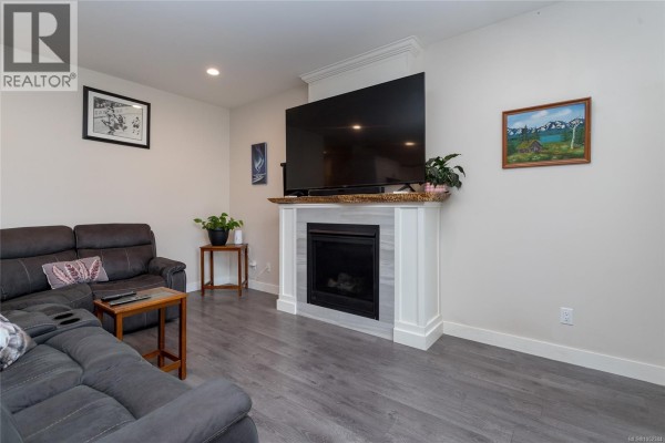 Laundry room - 6897 Beaton Rd, Sooke, BC V9Z0M3 Photo 3