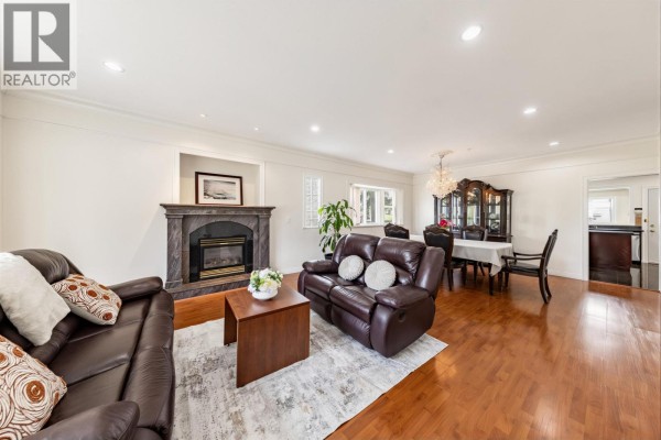 6899 Fleming Street, Vancouver, BC V5P3H4 Photo 4