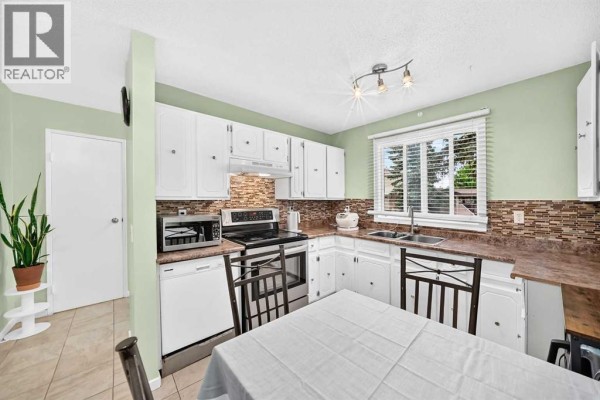 Living room - 69, 2727 Rundleson Road Ne, Calgary, AB T1Y3Z3 Photo 4