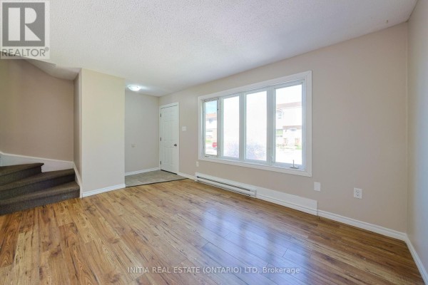 69 - 348 Cameron Street, St  Clair, ON, photo 2