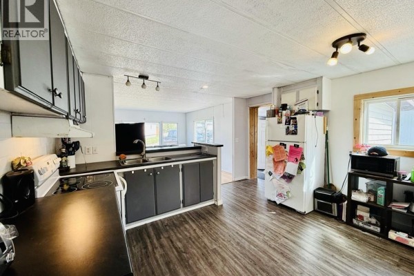 Eating area - 69 95 Laidlaw Road, Smithers, BC V0J2N6 Photo 3