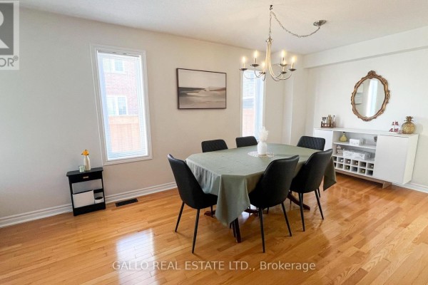 Dining room - 69 Adventure Crescent, Vaughan, ON L6A2Z8 Photo 3