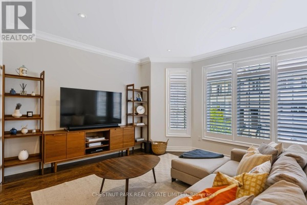 Den - 69 Bloorview Place, Toronto, ON M2J0B2 Photo 2