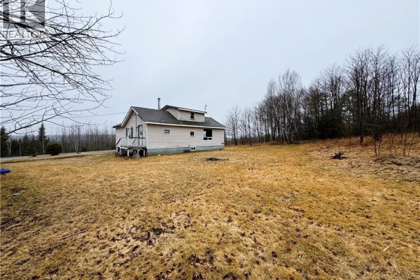 Living room - 69 Boyd Road, Rollingdam, NB E5A2J1 Photo 4