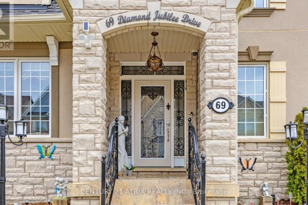 69 Diamond Jubilee Drive, Markham, ON, photo 2