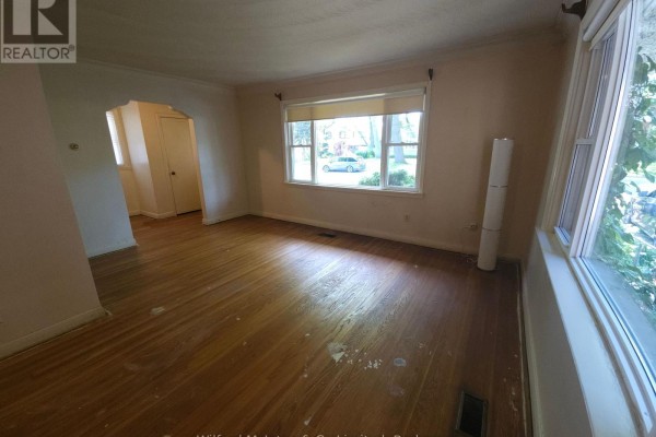 69 Haliburton Avenue, Toronto, ON, photo 3