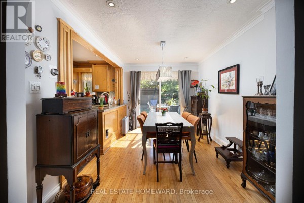 69 Hertle Avenue, Toronto, ON M4L2T3 Photo 5