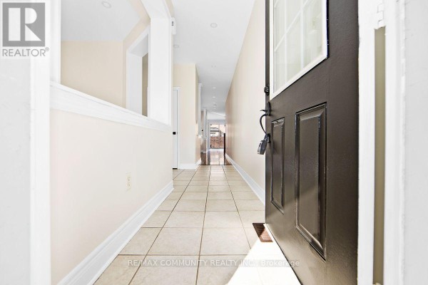 Pantry - 69 Ken Laushway Avenue, Whitchurch Stouffville, ON L4A0J3 Photo 4