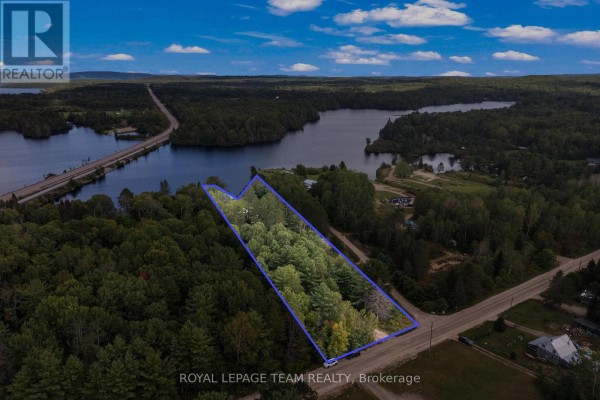69 Mackey Creek Road, Head, Clara And Maria, ON K0J2B0 Photo 3