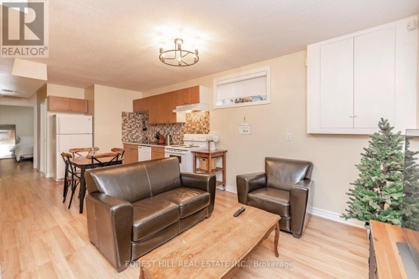 69 Oxford Street, Richmond Hill, ON L4C4L6 Photo 5