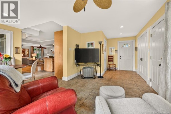 Living room - 69 Rockland Drive, Moncton, NB E1A3T2 Photo 4