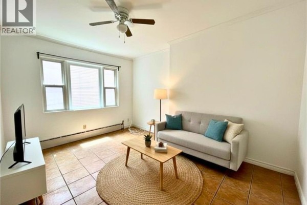 69 Sherman Avenue S Unit# 4, Hamilton, ON L8M2P8 Photo 5