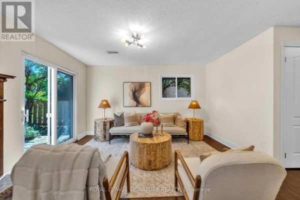 Kitchen - 69 Silas Hill Drive, Toronto, ON M2J2X8 Photo 5
