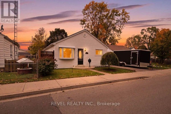 Sunroom - 69 Sixth Avenue, Brantford, ON N3S1A8 Photo 5