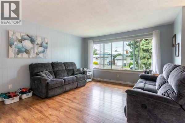 Bedroom - 690 Alberni Avenue, Kamloops, BC V2B1T1 Photo 4