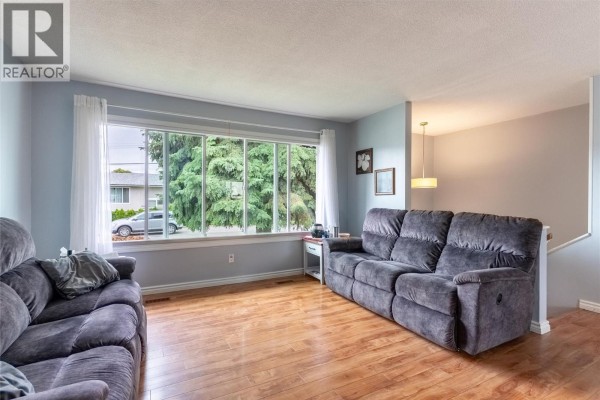 Bedroom - 690 Alberni Avenue, Kamloops, BC V2B1T1 Photo 5