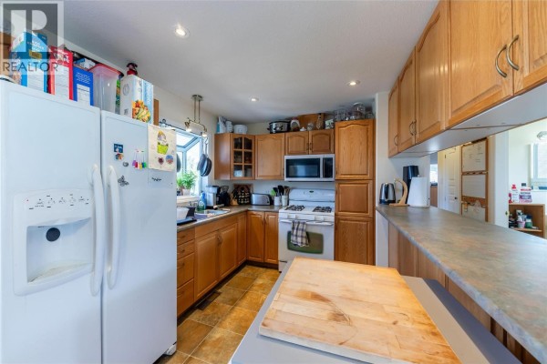 Recreation room - 690 Fraser Street, Kamloops, BC V2C3H2 Photo 4