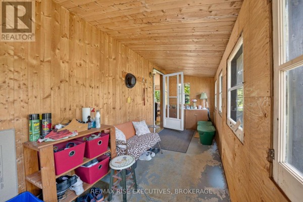 Bathroom - 6900 Perth Road, South Frontenac, ON K0H2L0 Photo 5