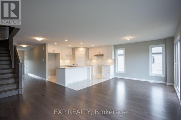 Living room - 691 Chillon Street, Alfred And Plantagenet, ON K0A3K0 Photo 4