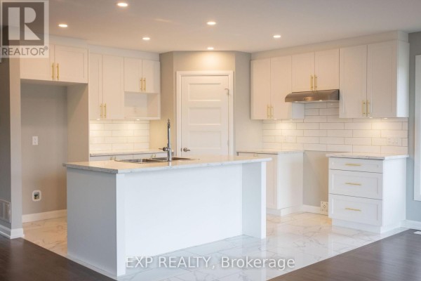 Primary Bedroom - 691 Chillon Street, Alfred And Plantagenet, ON K0A3K0 Photo 5