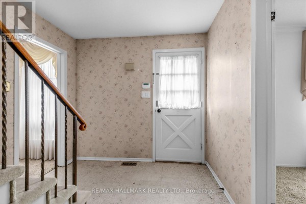 691 Conacher Drive, Toronto, ON, photo 3