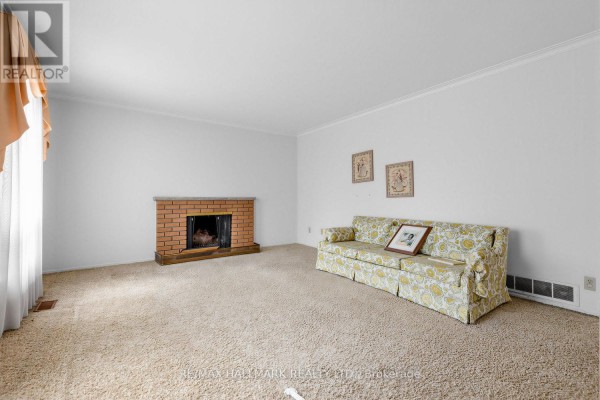 Dining room - 691 Conacher Drive, Toronto, ON M2M3N4 Photo 5
