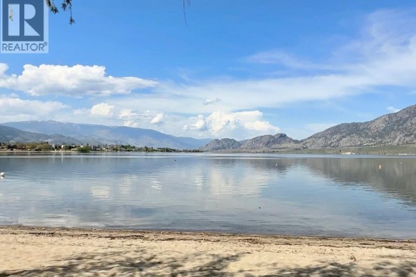6910 Ponderosa Drive, Osoyoos, BC, photo 2