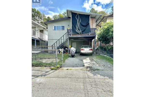 6915 Beatrice Street, Vancouver, BC V5P3R6 Photo 3