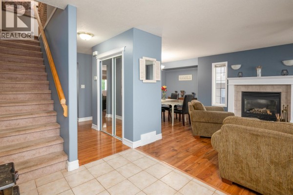 Laundry room - 6915 Chartwell Crescent, Prince George, BC V2N6Y3 Photo 5