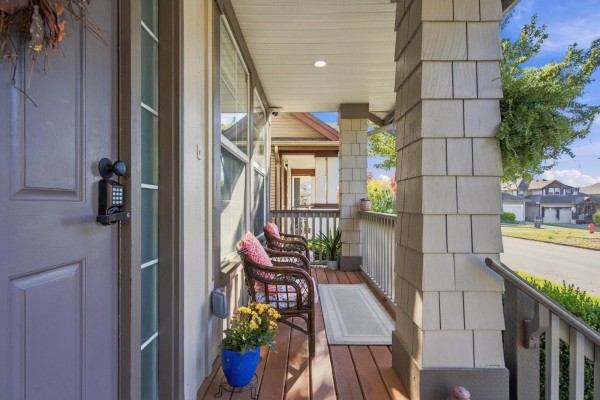 6926 190 Street, Surrey, BC V4N5P1 Photo 3