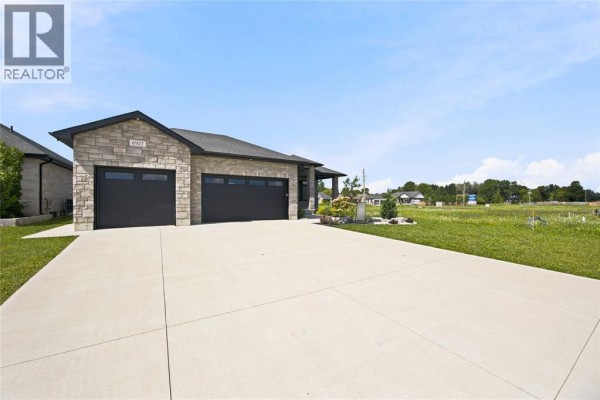 4pc Bathroom - 6927 Shoreside Drive, Plympton Wyoming, ON N0N1E0 Photo 5
