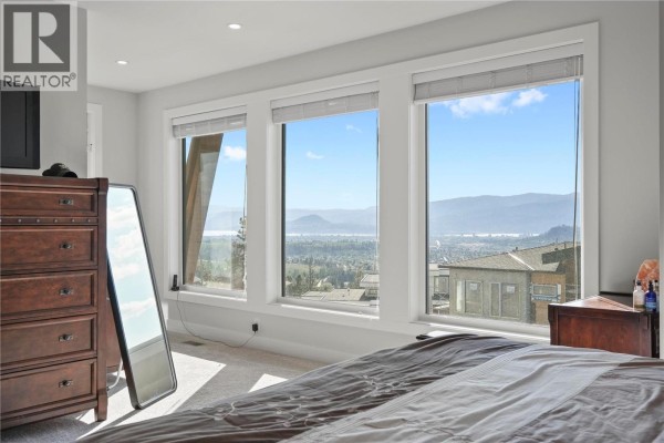 Bedroom - 695 Deans Drive, Kelowna, BC V1P1A1 Photo 2