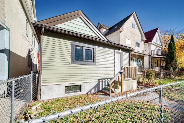 Kitchen - 695 Elgin Avenue, Winnipeg, MB R3E1B1 Photo 2