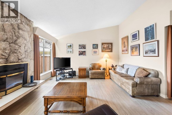 695 Macintosh Street, Coquitlam, BC V3J4Y4 Photo 5