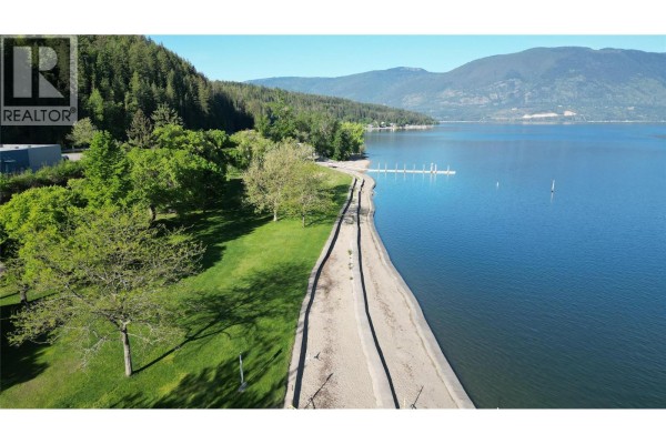6950 43 Street Ne, Salmon Arm, BC, photo 3