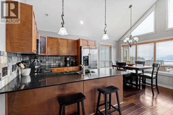 6953 Terazona Drive, Kelowna, BC, photo 3