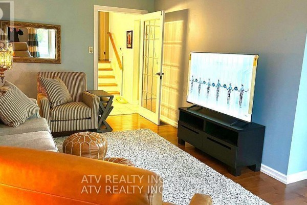 Bedroom 2 - 696 Balaton Avenue, Pickering, ON L1W1W1 Photo 5