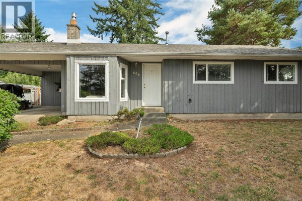 696 Shellbourne Blvd, Campbell River, BC, photo 2