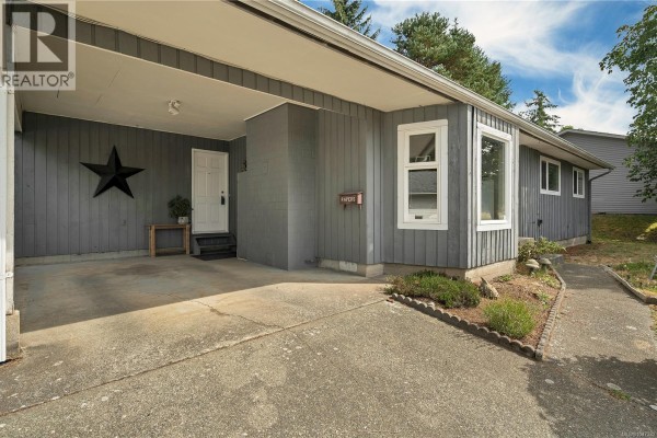696 Shellbourne Blvd, Campbell River, BC, photo 3