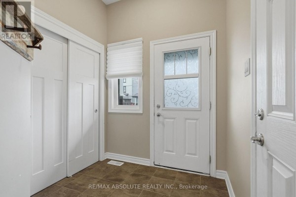 696 Trigoria Crescent, Ottawa, ON, photo 3