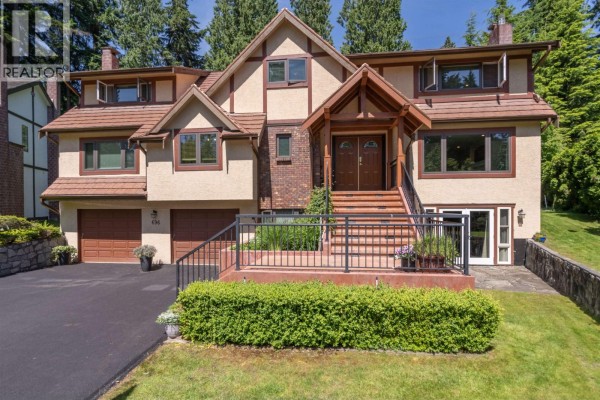 696 Wellington Place, North Vancouver, BC V7K3A1 Photo 2