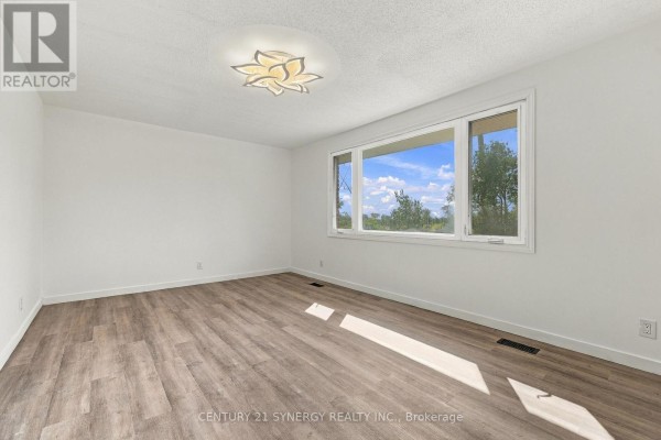 Utility room - 696 Whites Road, Quinte West, ON K8V5P8 Photo 5